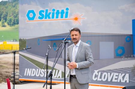 Postavljen temeljni kamen za novo tovarno Skitti